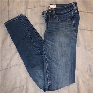 Comfy Regular Rise Women’s Hollister Skinny Jeans